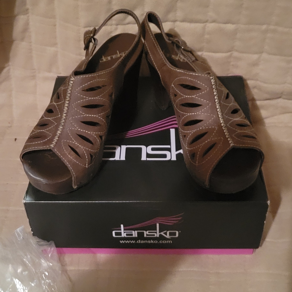 Dansko Women's Brown Peep-Toe Mules